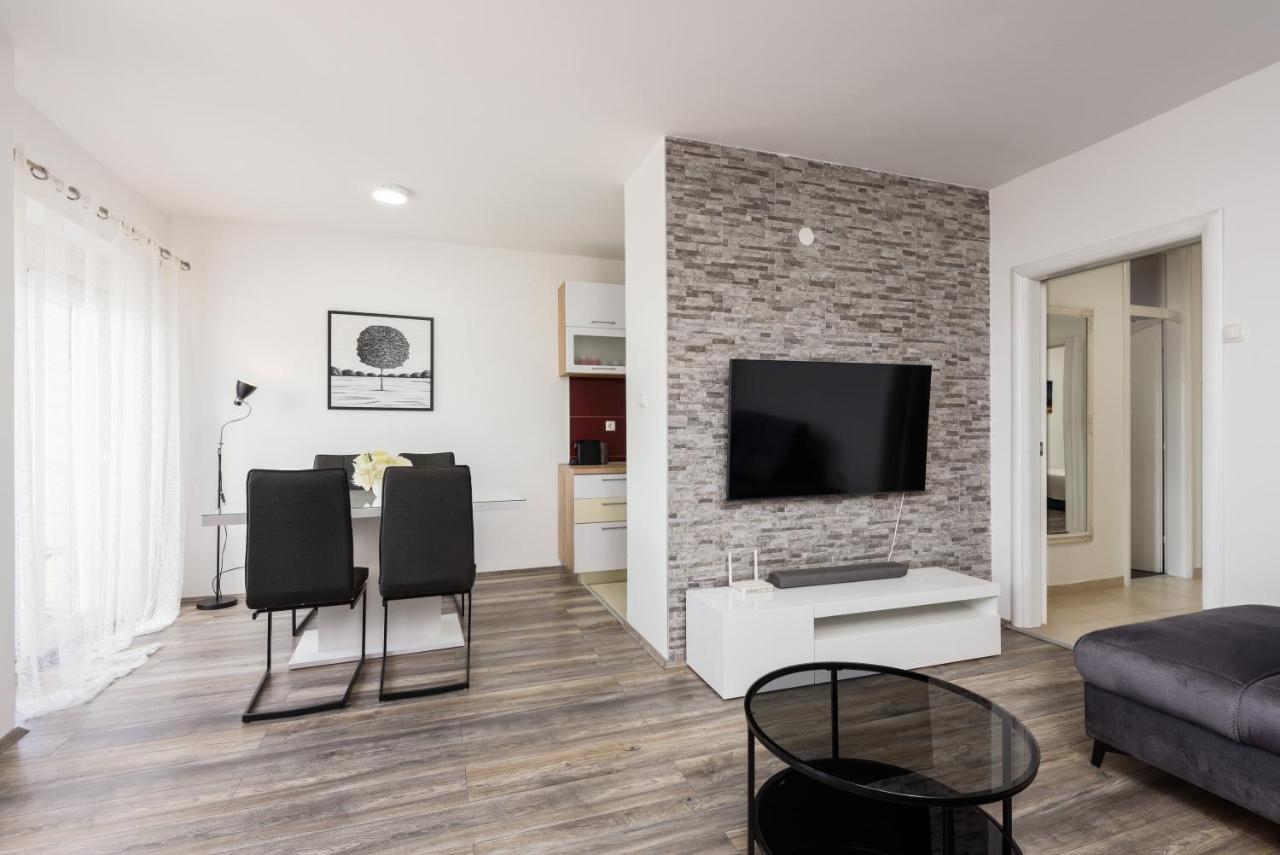 Apartment Tina Ploce  Luaran gambar
