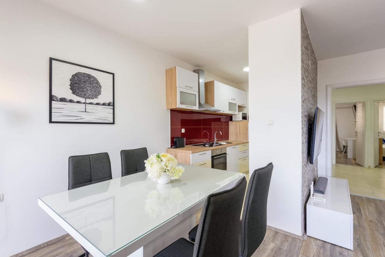 Apartment Tina Ploce  Luaran gambar